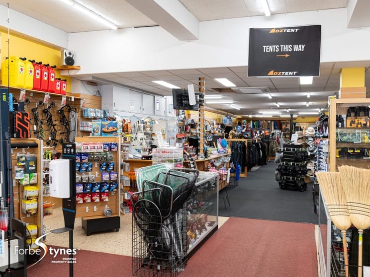 "Successful Outdoor and Recreation Business For Sale" "Successful Outdoor and Recreation Business For Sale"