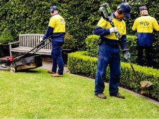 Outdoors Business - Mowing/Gardening Outdoors Business - Mowing/Gardening