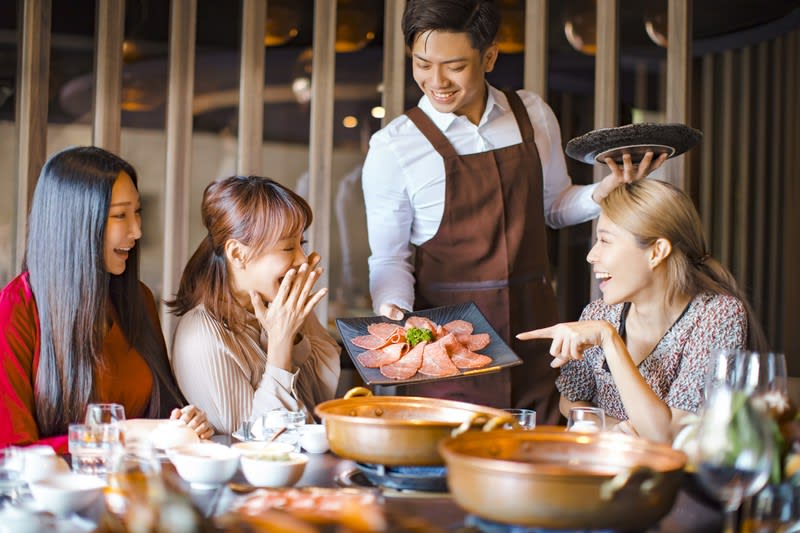 Profitable Vietnamese Restaurant in Prime Dining Location [2603031]