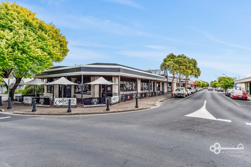 Seize The Opportunity To Own This Cafe! Seize The Opportunity To Own This Cafe!
