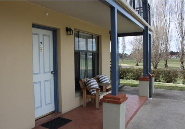 Passive Investment Opportunity in a Major Regional NSW City Passive Investment Opportunity in a Major Regional NSW City
