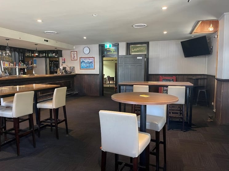 Fully Equipped Leasehold Hotel - Ground Floor, Caledonian Hotel, Maitland Fully Equipped Leasehold Hotel - Ground Floor, Caledonian Hotel, Maitland