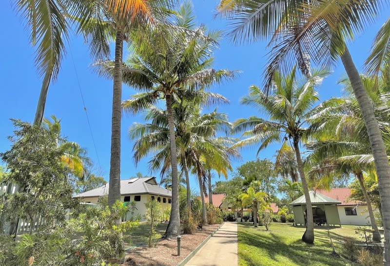 Holiday units & Managers Residence in Midge Point. Holiday units & Managers Residence in Midge Point.