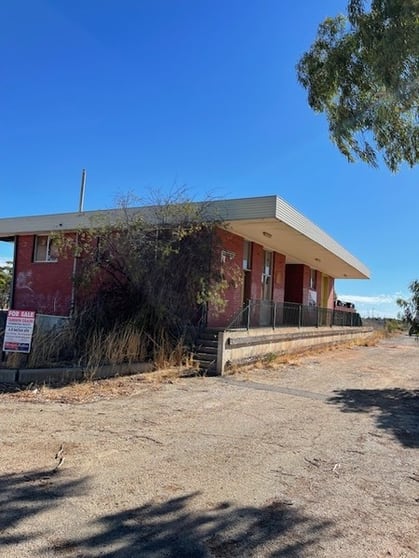 Land for Sale. DA Approved for Unmanned Petrol/Truck Stop
Highway Location Land for Sale. DA Approved for Unmanned Petrol/Truck Stop
Highway Location
