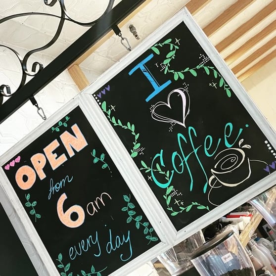 A High Performing, Fully Managed Cafe in Fairfield Central