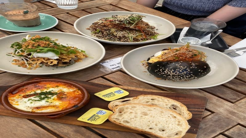 **SOLD** 6 DAY DAYTIME B/FAST BRUNCH CAFE T.O.$18,000pw $325,000 + SAV **SOLD** 6 DAY DAYTIME B/FAST BRUNCH CAFE T.O.$18,000pw $325,000 + SAV