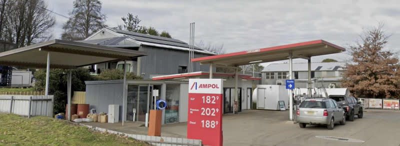 Property Investment - Freehold Land Petrol Station.
Long Lease. ROI 8% - 8.5% Property Investment - Freehold Land Petrol Station.
Long Lease. ROI 8% - 8.5%