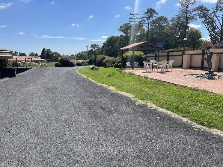 Established Freehold Motel with Highway Exposure and Expansion Potential  566MF