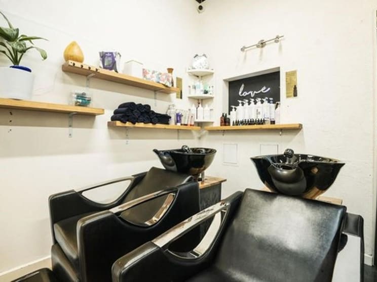 Organic and sustainable hair salon Organic and sustainable hair salon