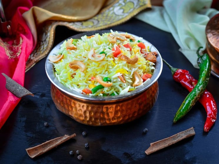 Most Popular & Authentic Indian Restaurant Business For Sale Ref: 2404003
