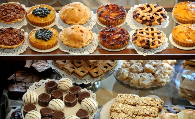 ***** Bakery with Over 40 Years History *****