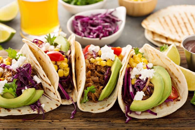 Busy Mexican Restaurant Bar @ Busy Main Road In Elsternwick Busy Mexican Restaurant Bar @ Busy Main Road In Elsternwick