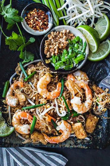Long Running Thai Family Restaurant @ Busy Main Road Intersection In Malvern East