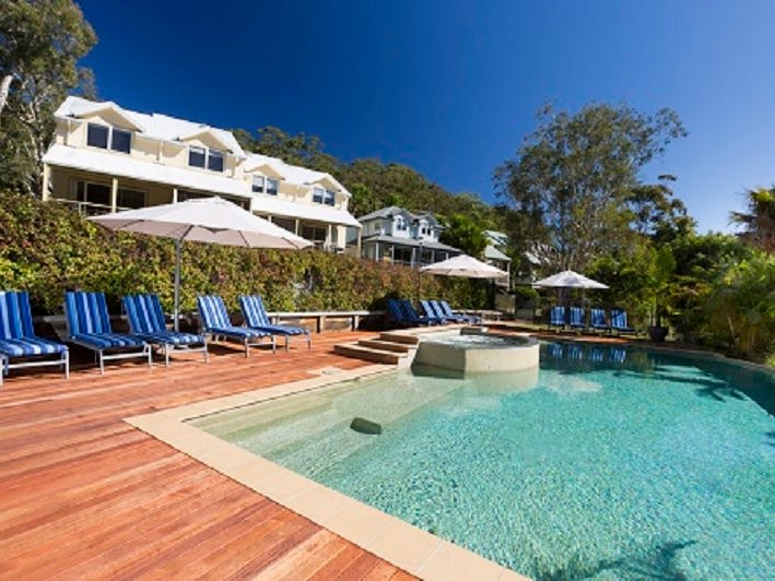 Live the Dream  Luxury Beachside Accommodation Business - ID 8451