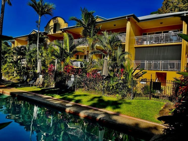 Under Contract - ID 8595 Under Contract - ID 8595