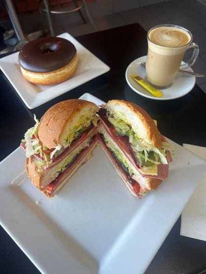 **sold** 5 Day Indus Snack Bar T.o. $27,500pw Mon-fri 6am-3pm $745,000 + Sav