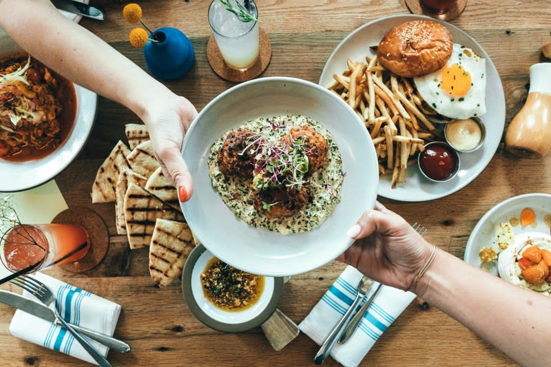 Exciting Business Opportunity  Thriving Restaurant & Takeaway in Docklands! [2412101]