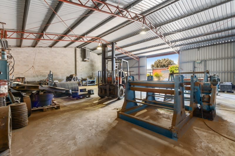 OWNER WANTS TO RETIRE - This Is Your Opportunity! OWNER WANTS TO RETIRE - This Is Your Opportunity!
