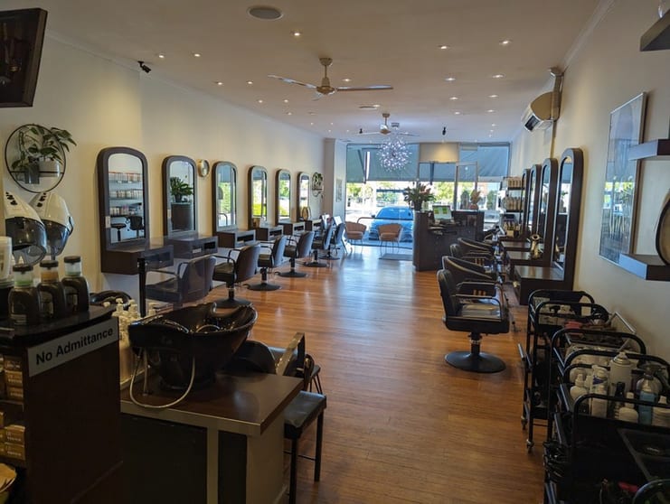 Spacious Hair Salon with Beauty Room in Prime Doncaster East Location Spacious Hair Salon with Beauty Room in Prime Doncaster East Location