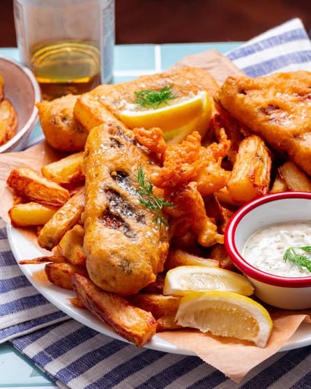 Long running busy Fish n Chips shop on busy road in Bentleigh East Long running busy Fish n Chips shop on busy road in Bentleigh East