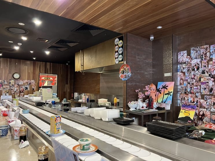 Popular Sushi Restaurant in Palm Beach For Sale Popular Sushi Restaurant in Palm Beach For Sale