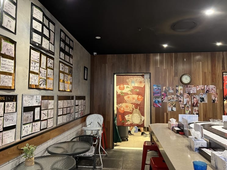 Popular Sushi Restaurant in Palm Beach For Sale Popular Sushi Restaurant in Palm Beach For Sale