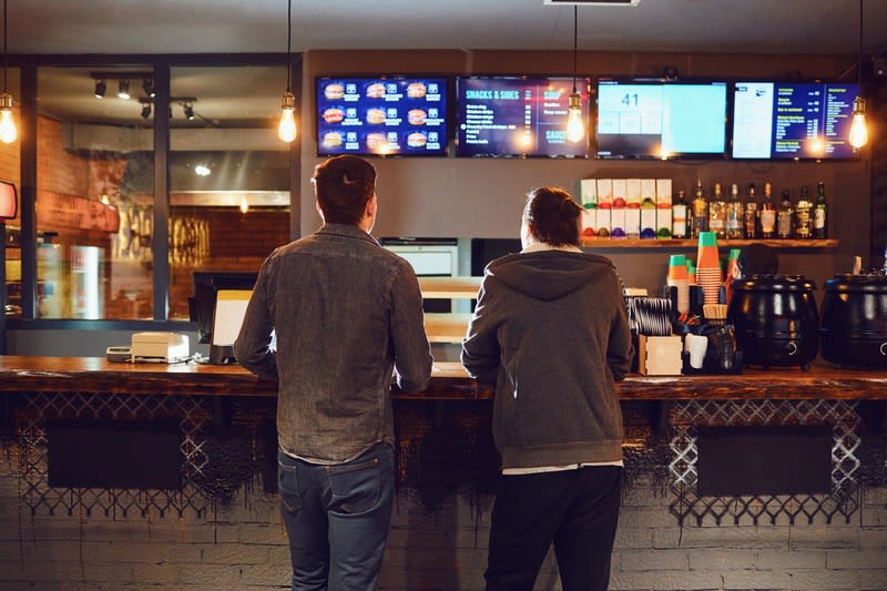 High-Traffic Burger Store in Major Shopping Centre  Huge Growth Potential [2603081]