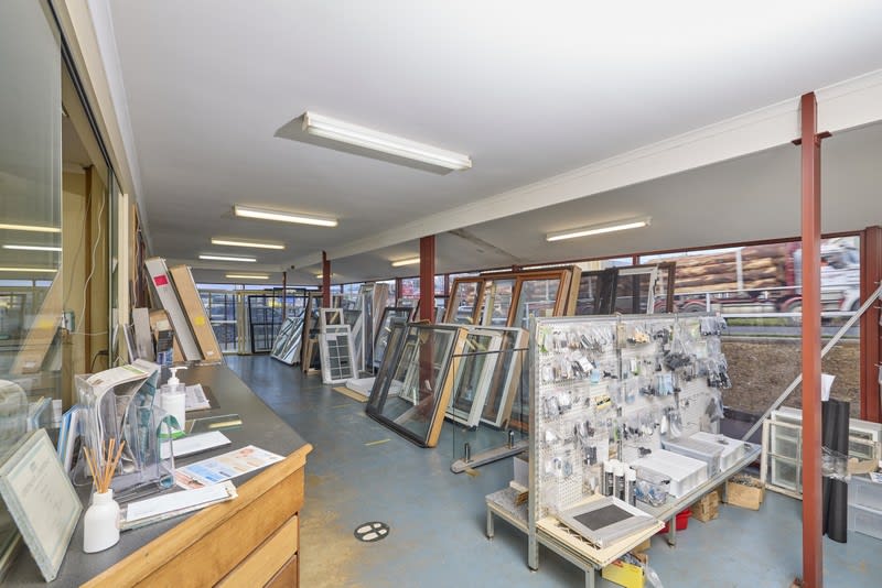 North East Glass & Screens North East Glass & Screens