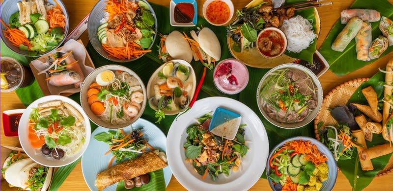 Well-Established Takeaway Business Strong Sales & Growing Customer Base Well-Established Takeaway Business Strong Sales & Growing Customer Base