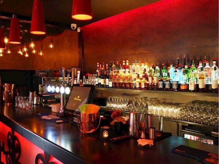 2-in-1 Thriving Bar and Pizza Business - North Shore 2-in-1 Thriving Bar and Pizza Business - North Shore