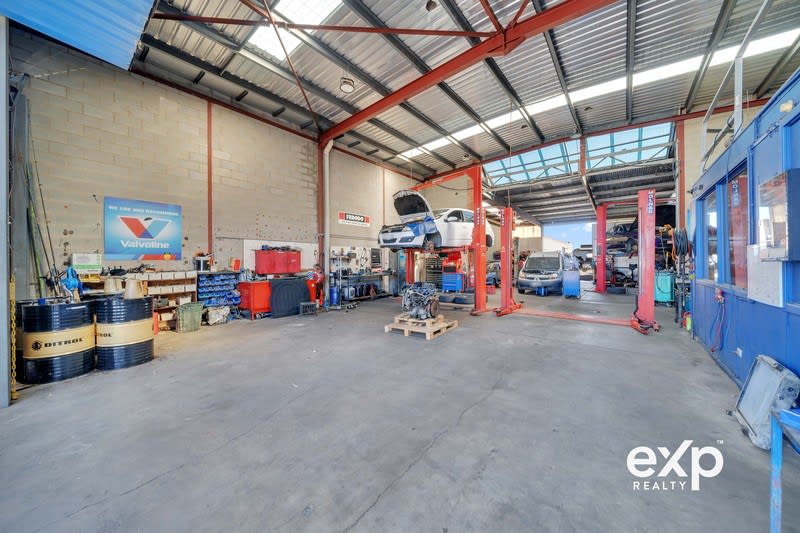 Very Profitable Mechanical Workshop in Prime Salisbury Location