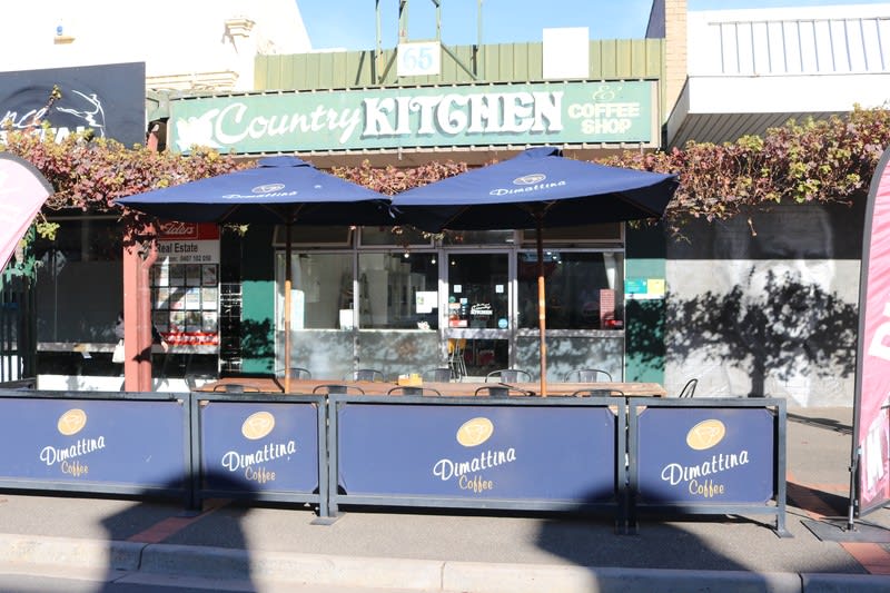 Well Known Cafe