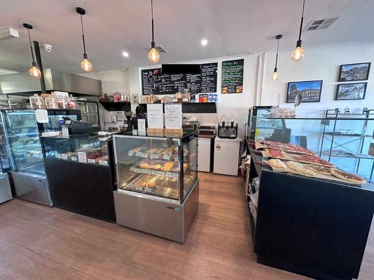 ** Sold ** 5 Bakery Café Loc On The Parade Rent $606pw Inc O/g $98,000+gst