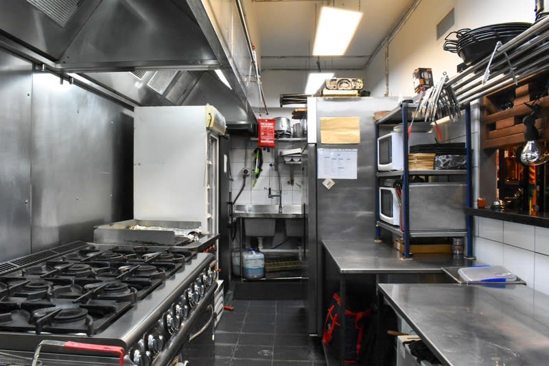 Fully equipped, fully licensed restaurant