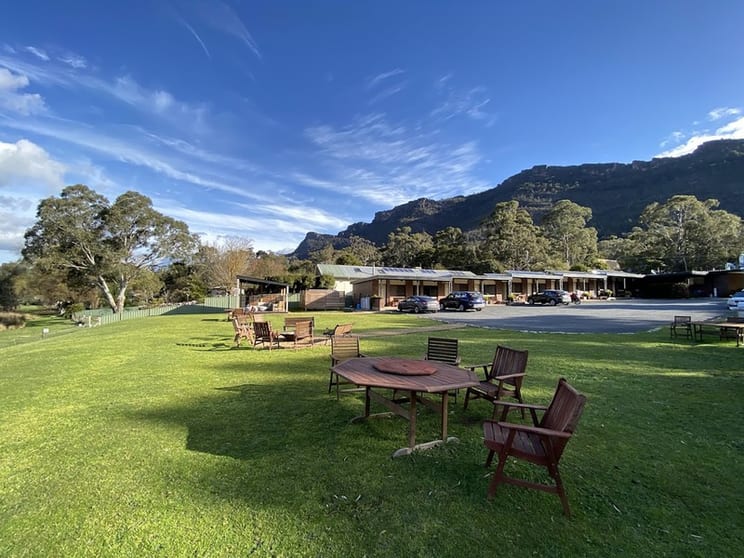 A Beautiful Location To Own Your Own Freehold Motel - 1836mf A Beautiful Location To Own Your Own Freehold Motel - 1836mf