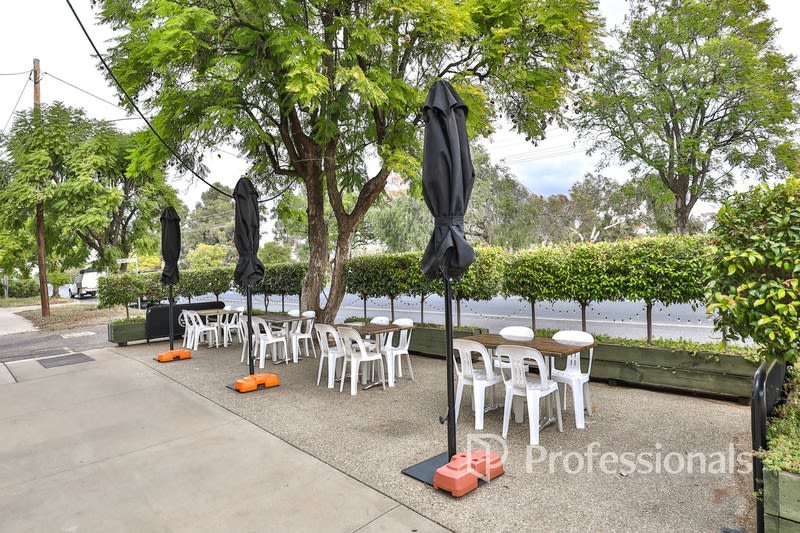 Thriving Business - Red Cliffs Cafe Thriving Business - Red Cliffs Cafe