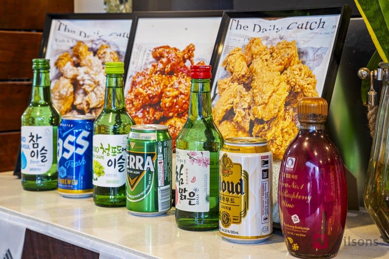 Fried chicken and Beer - licensed Korean style restaurant - perfect main road location Fried chicken and Beer - licensed Korean style restaurant - perfect main road location