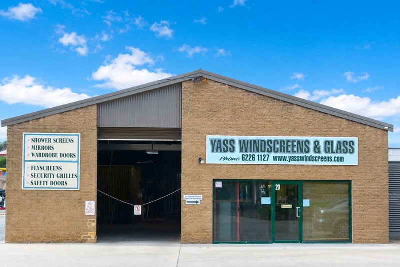 LEASEHOLD - Yass Windscreens & Glass NSW - 1P0518 LEASEHOLD - Yass Windscreens & Glass NSW - 1P0518