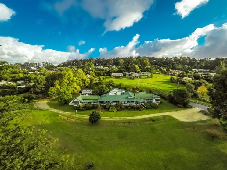 Rare Freehold Accommodation & Lifestyle Opportunity Rare Freehold Accommodation & Lifestyle Opportunity