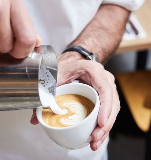 Thriving Bayside Café  Strong Profits, Day Trade Only, Prime Location
