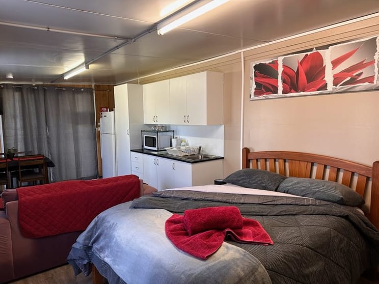 Exceptional Freehold Caravan Park - Prime Riverina Location Exceptional Freehold Caravan Park - Prime Riverina Location