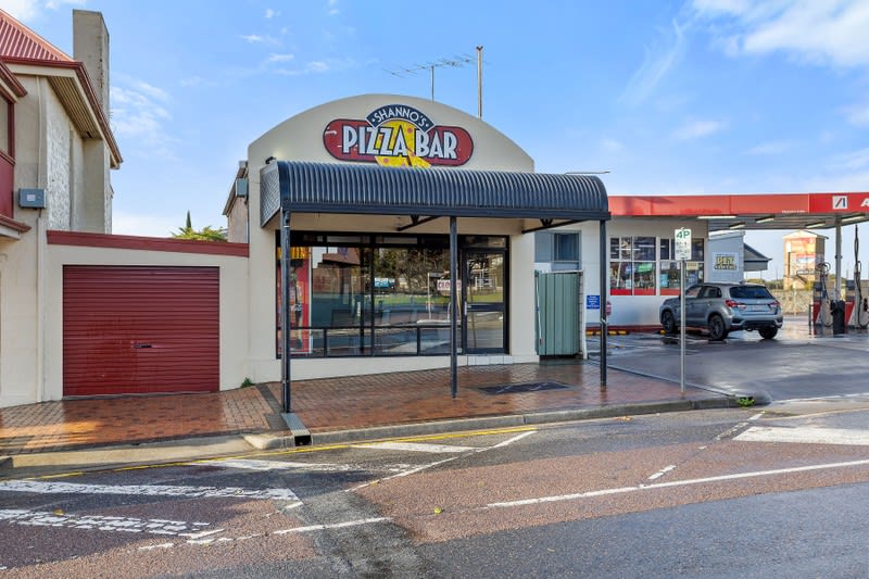 Shanno's Pizza Bar Local Business in the Heart of Port Lincoln Shanno's Pizza Bar Local Business in the Heart of Port Lincoln