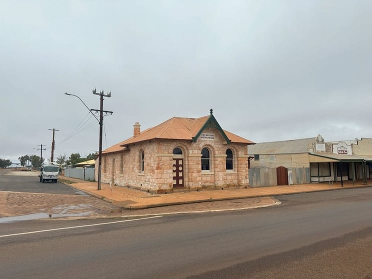 Golden Opportunity In The Midwest - Being Sold Leasehold