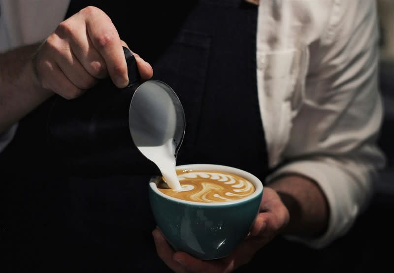 High-Performing Cafe and Restaurant in Prime Location High-Performing Cafe and Restaurant in Prime Location