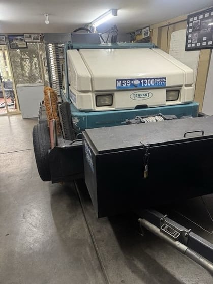 Well-Established Industrial Sweeping & Scrubbing Business Well-Established Industrial Sweeping & Scrubbing Business