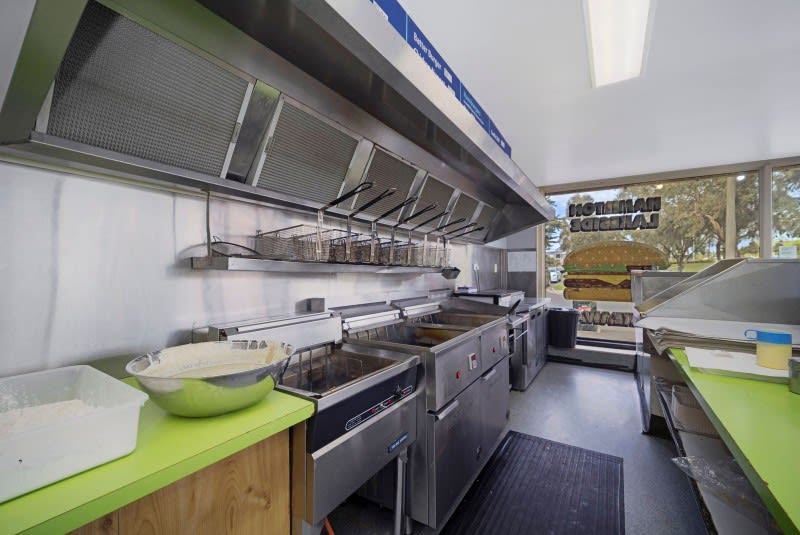 Thriving Lakeside Fish & Chip Takeaway  Prime Location in Hamilton, Victoria