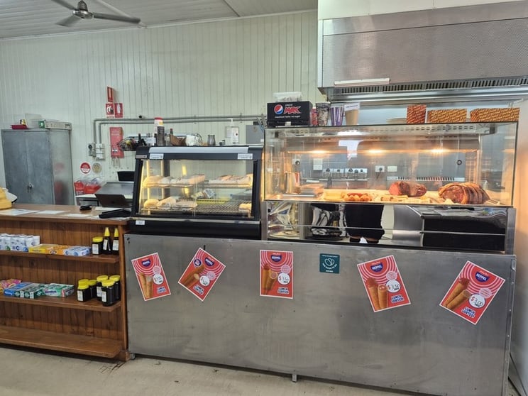 Store, Cafe, Food Truck and Residence Brandon, QLD Store, Cafe, Food Truck and Residence Brandon, QLD