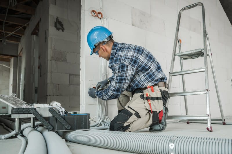 UNDER CONTRACT - Profitable Accredited Electrical ContractorNational Footprint & FY25 Profit $900K+