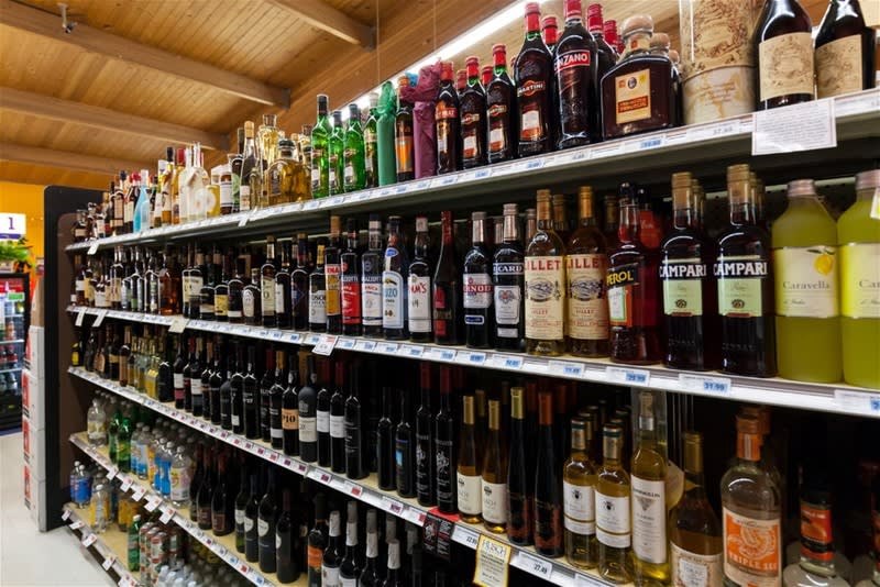 *Under Offer* Thriving Grocery and Liquor Biz  for Sale