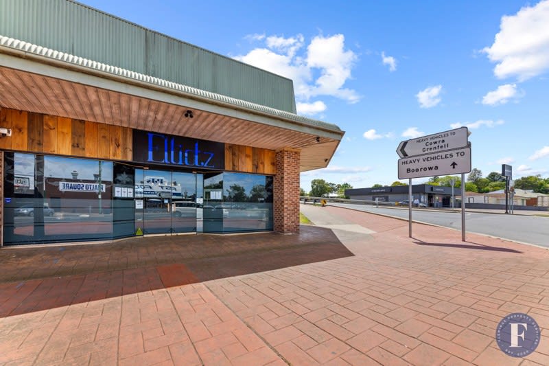 Business For Sale - Elegant Dining Opportunity in the Heart of Young Business For Sale - Elegant Dining Opportunity in the Heart of Young